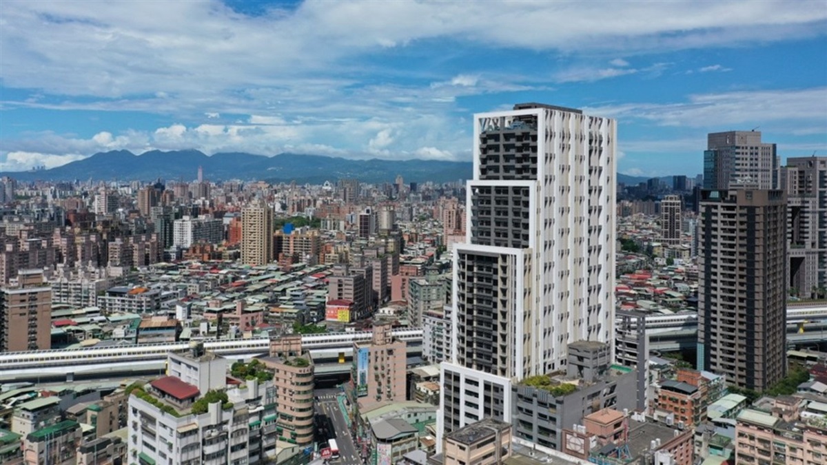 中和建案太陽帝國再創自我新高價！單坪近78萬再創區域最高價