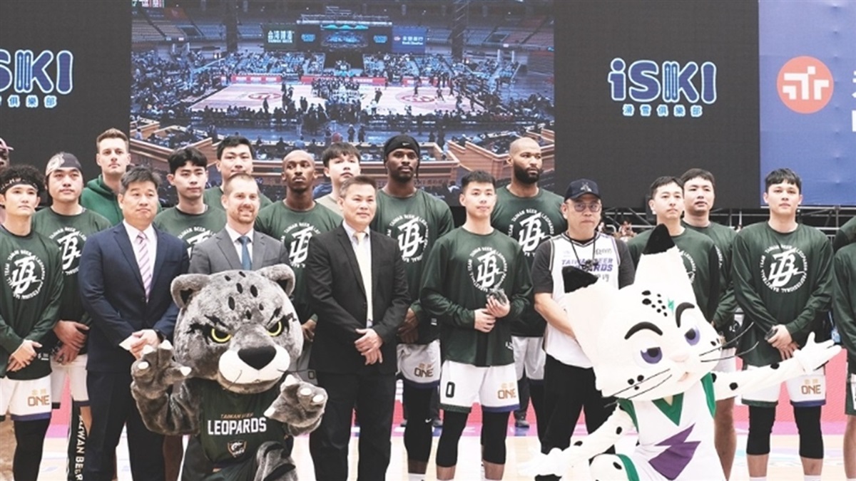 海沃品牌日結合籃球力挺運動賽事!「紅布朗花園」土城親民價成家首選!